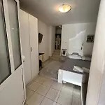 Apartment Old Town Nina 1 *